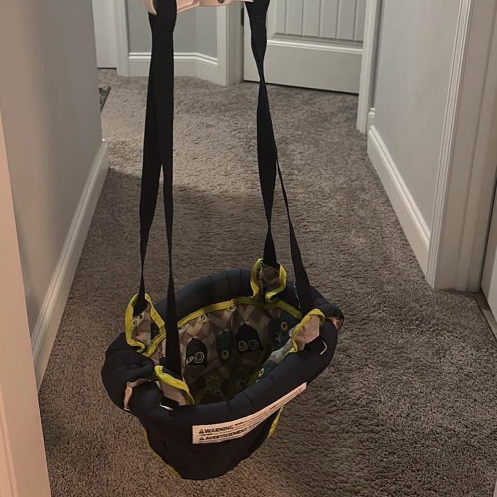 Kids Hanging Bouncer Seat - Black and Green